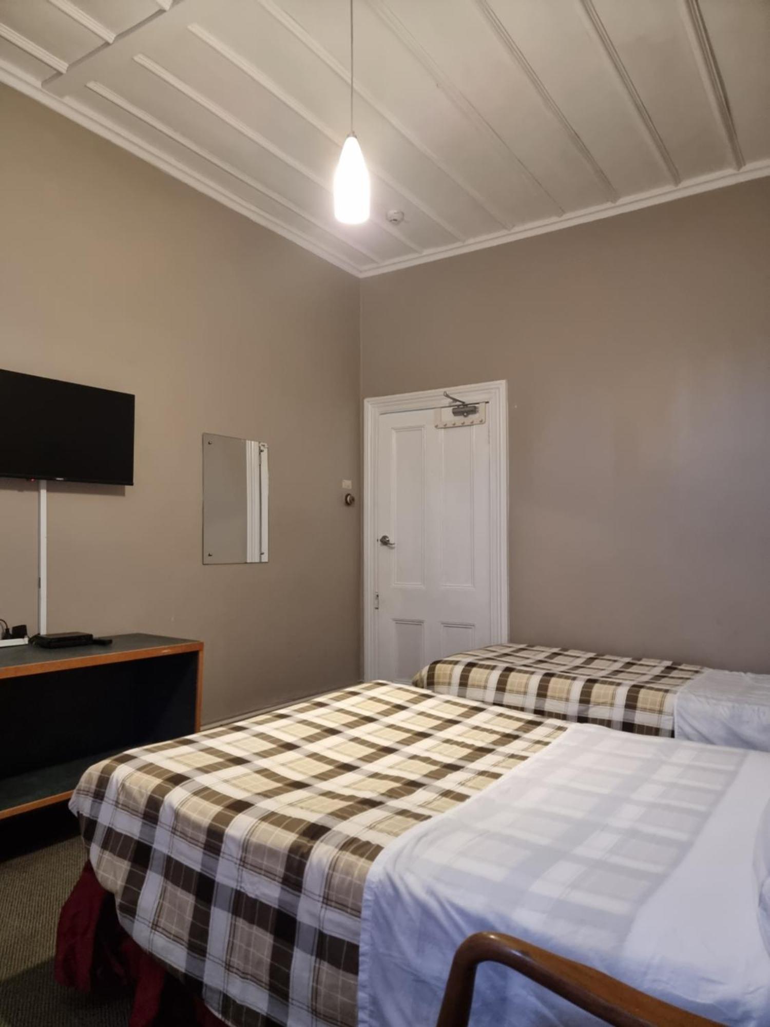 Golden Cross Hotel Вайхі Екстер'єр фото