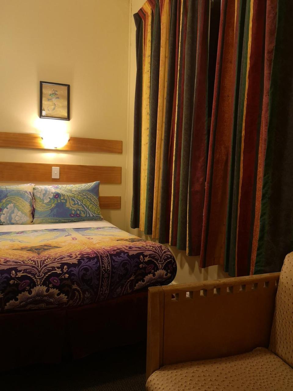 Golden Cross Hotel Вайхі Екстер'єр фото